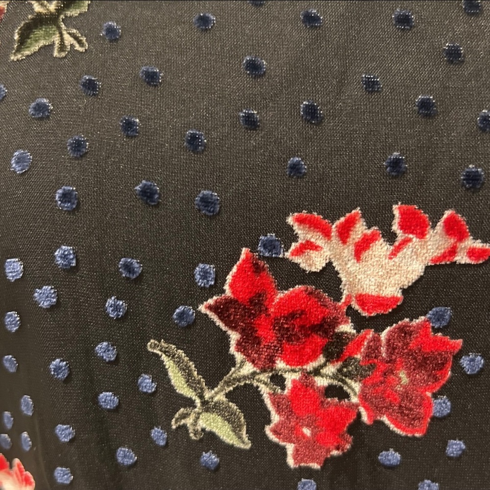 Floral Top - LOFT - Picture 14 of 16